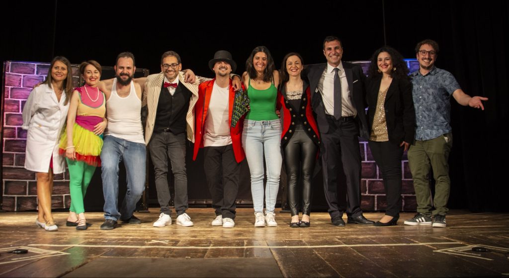 La compagnia a fine spettacolo